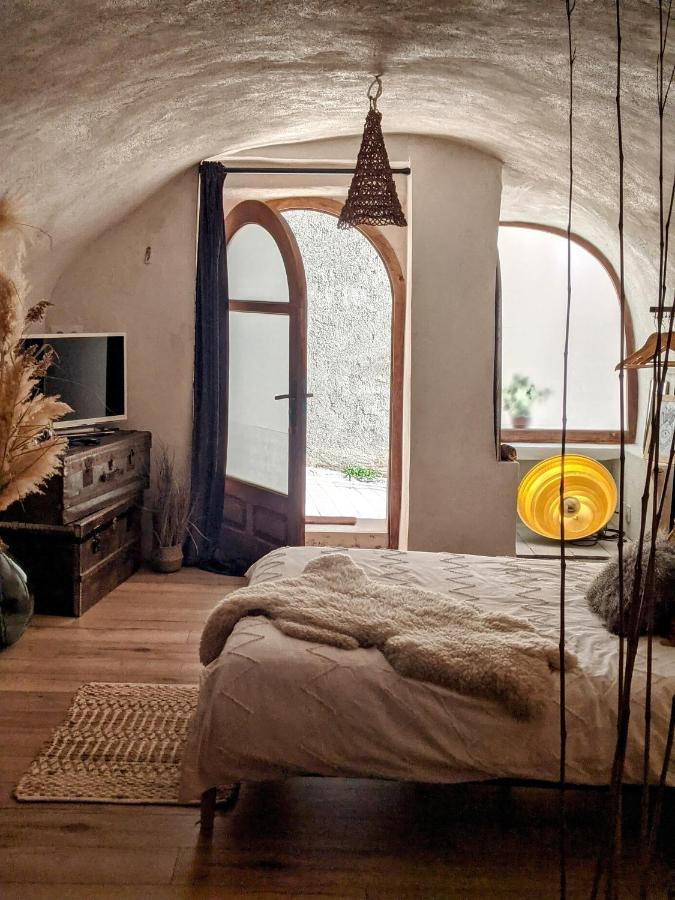 Charmante Suite Independante Avec Cave A Vin Cournonsec Dış mekan fotoğraf